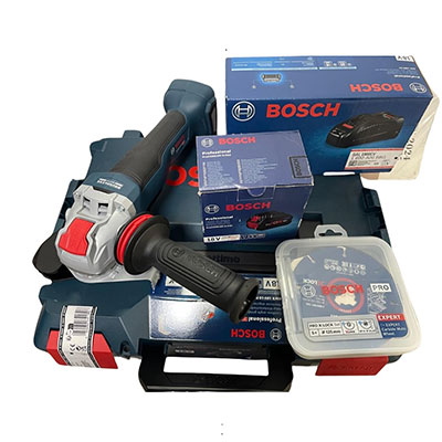 BOSCH - Pack Meuleuse d'angle sans fil GWS 18V-8Ah avec 1 batterie 18V - 8Ah + 1 chargeur rapide + 5 disques à tronçonner droit X-LOCK 125 x 1 x 22,23 mm + 1 adaptateur FlexiClick GFA 18 - WM